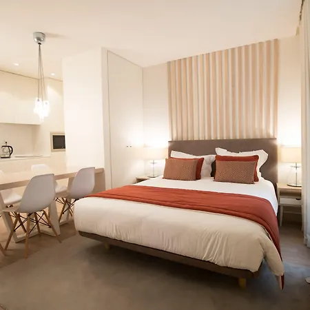 Almada Wine House - Tourism شقة