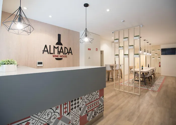 Almada Wine House - Tourism شقة بورتو