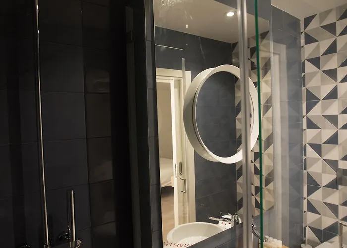 Almada Wine House - Tourism بورتو