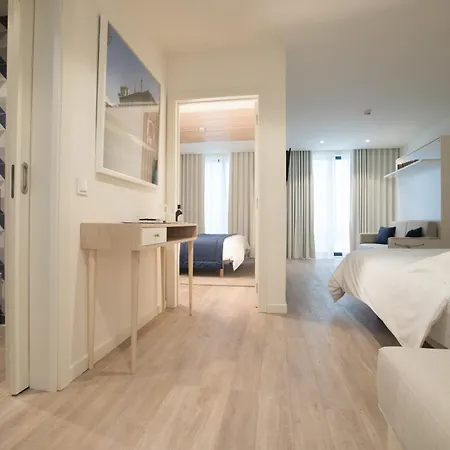 Almada Wine House - Tourism *