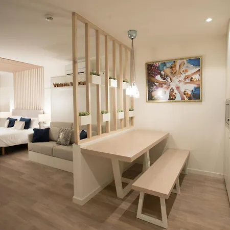 Almada Wine House - Tourism Apartament *