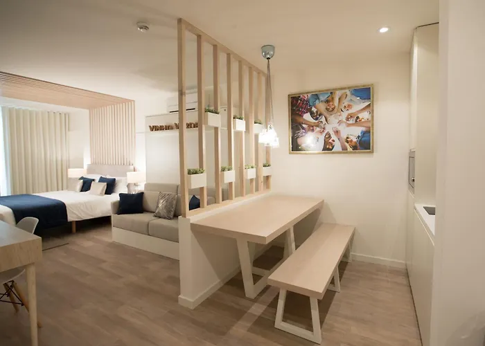 Almada Wine House - Tourism Apartmán *