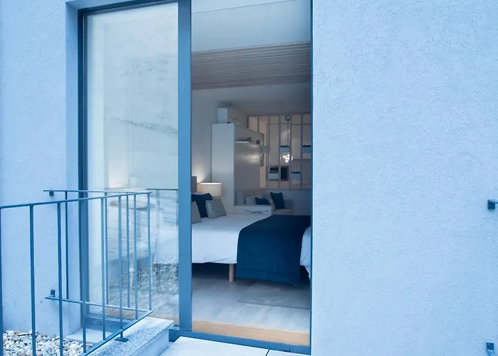 Daire Almada Wine House - Tourism