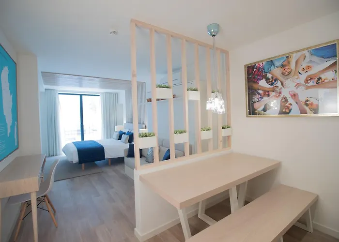 Almada Wine House - Tourism Porto