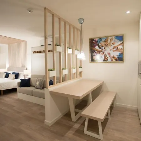 Almada Wine House - Tourism Apartmán *